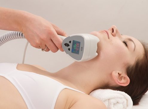 Como suavizar a “papada” sem cirurgia